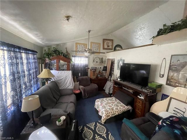 2105 Carrell RD, Fort Myers, FL 33901