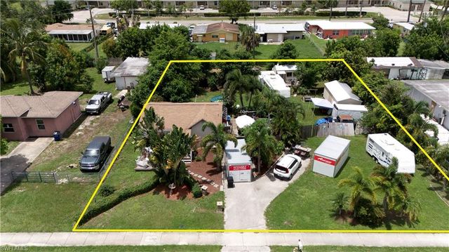 2105 Carrell RD, Fort Myers, FL 33901