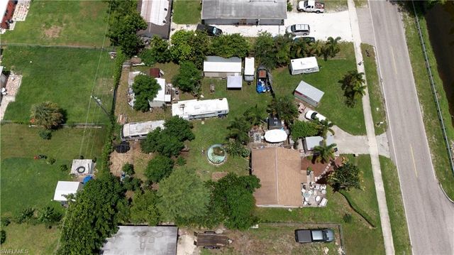 2105 Carrell RD, Fort Myers, FL 33901