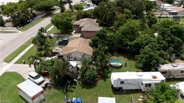 2105 Carrell RD, Fort Myers, FL 33901