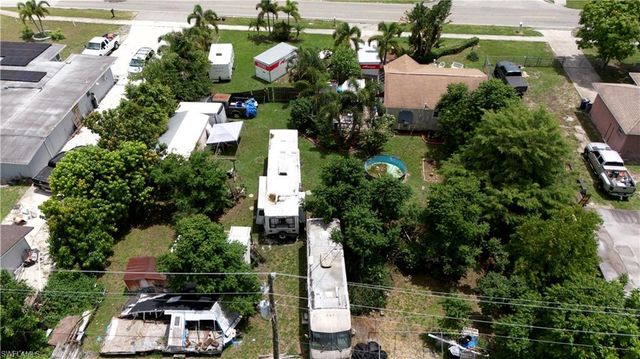 2105 Carrell RD, Fort Myers, FL 33901