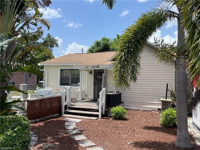 2105 Carrell RD, Fort Myers, FL 33901
