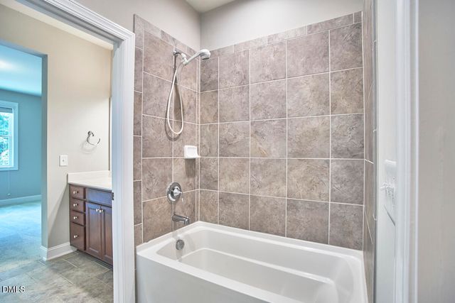3828 Hickory Manor Drive, Apex, NC 27539