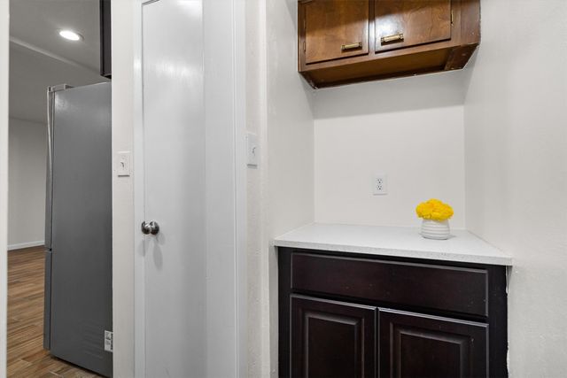 2808 Escada Drive 107, Farmers Branch, TX 75234