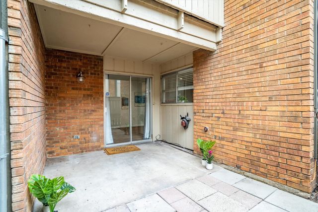 2808 Escada Drive 107, Farmers Branch, TX 75234