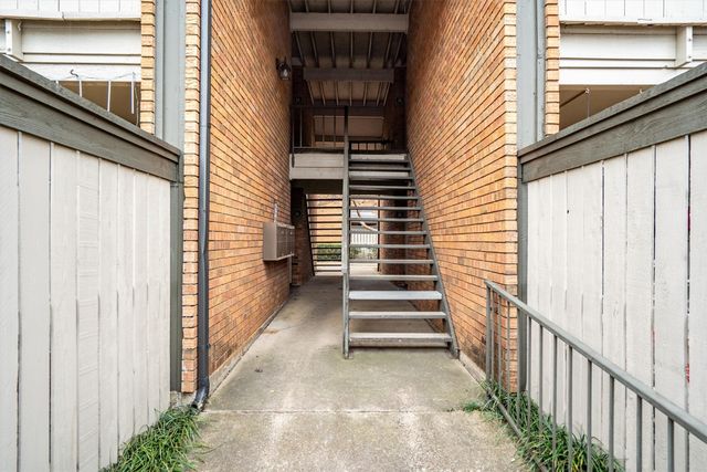 2808 Escada Drive 107, Farmers Branch, TX 75234