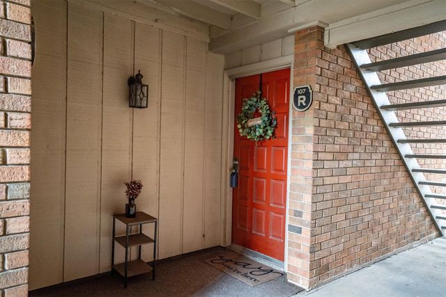 2808 Escada Drive 107, Farmers Branch, TX 75234