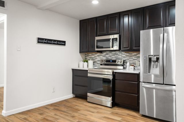 2808 Escada Drive 107, Farmers Branch, TX 75234