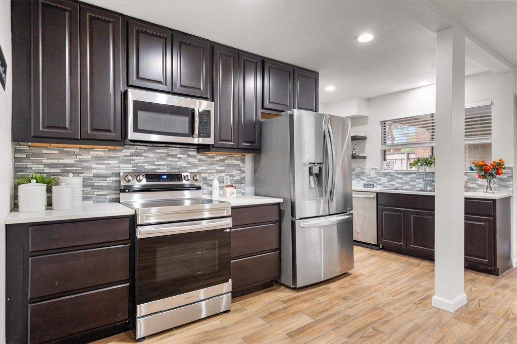 2808 Escada Drive 107, Farmers Branch, TX 75234