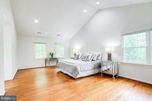6609 HEIDI COURT, Mclean, VA 22101