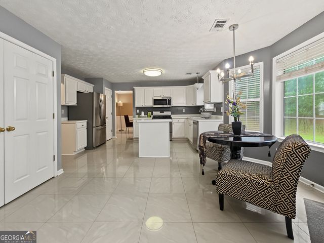 3359 Rockmill Drive, Ellenwood, GA 30294