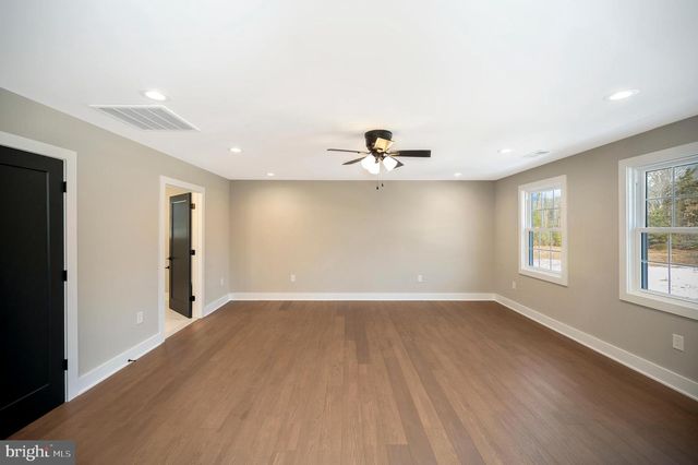 22 ROCK HILL CHURCH RD, Stafford, VA 22556