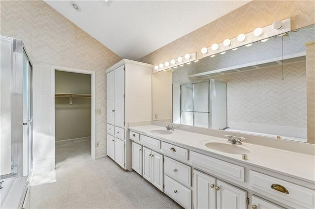 14936 Rhodes Circle, Lenexa, KS 66215
