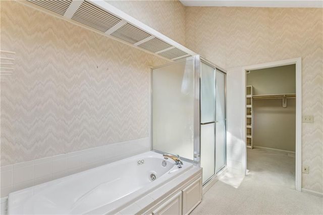 14936 Rhodes Circle, Lenexa, KS 66215