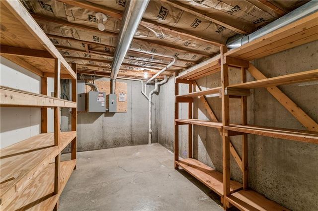 14936 Rhodes Circle, Lenexa, KS 66215