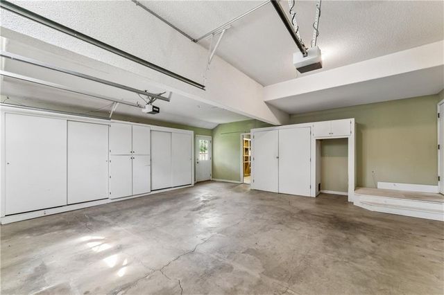14936 Rhodes Circle, Lenexa, KS 66215