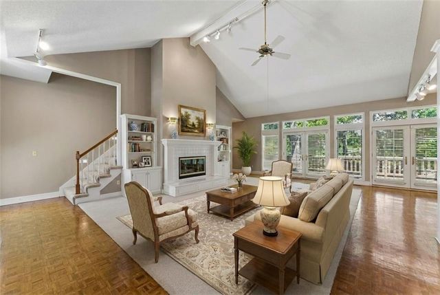 14936 Rhodes Circle, Lenexa, KS 66215