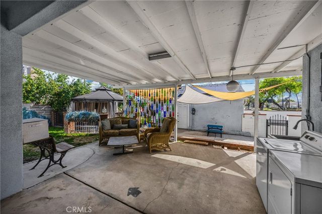 806 E I, Ontario, CA 91764