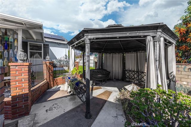 806 E I, Ontario, CA 91764