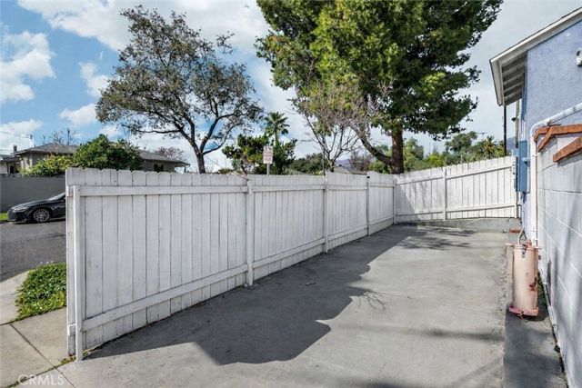 806 E I, Ontario, CA 91764