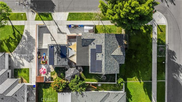 806 E I, Ontario, CA 91764