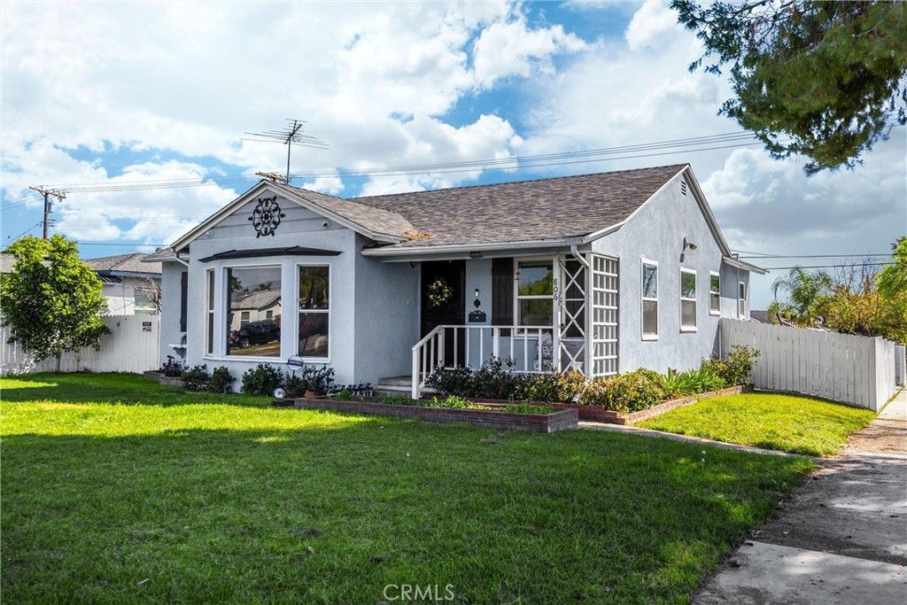 806 E I, Ontario, CA 91764