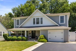 645 Hill Avenue, Glen Ellyn, IL 60137