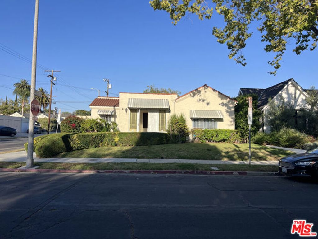 758 N Mansfield Avenue, Los Angeles, CA 90038
