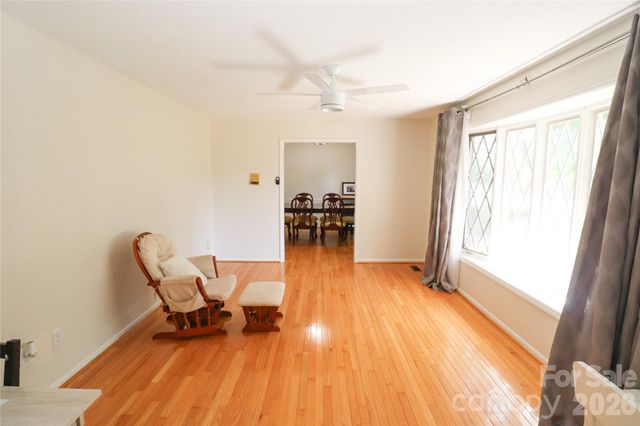 112 Forest Avenue NE, Valdese, NC 28690