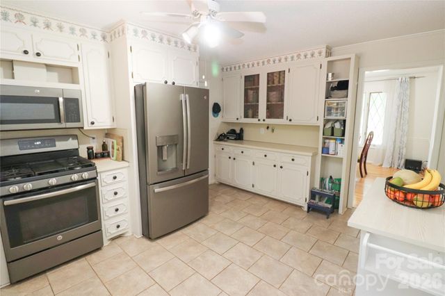 112 Forest Avenue NE, Valdese, NC 28690
