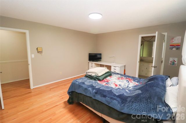 112 Forest Avenue NE, Valdese, NC 28690