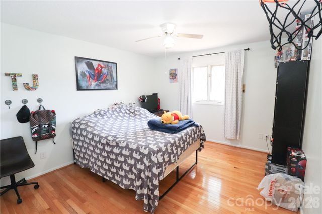 112 Forest Avenue NE, Valdese, NC 28690