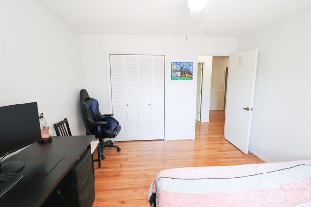 112 Forest Avenue NE, Valdese, NC 28690