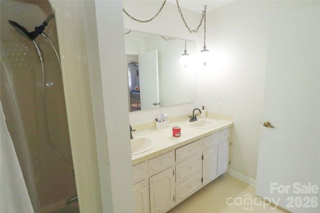 112 Forest Avenue NE, Valdese, NC 28690
