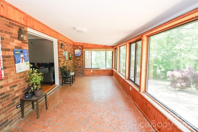 112 Forest Avenue NE, Valdese, NC 28690