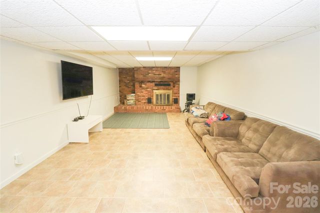 112 Forest Avenue NE, Valdese, NC 28690