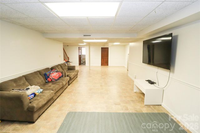 112 Forest Avenue NE, Valdese, NC 28690