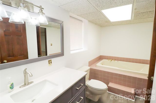 112 Forest Avenue NE, Valdese, NC 28690