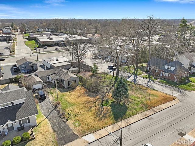 8832 Powell Avenue, St Louis, MO 63144