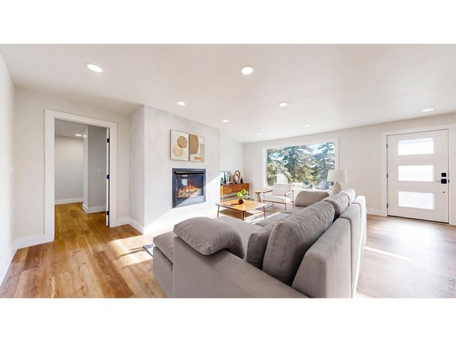 1013 Lexington Ln, Estes Park, CO 80517