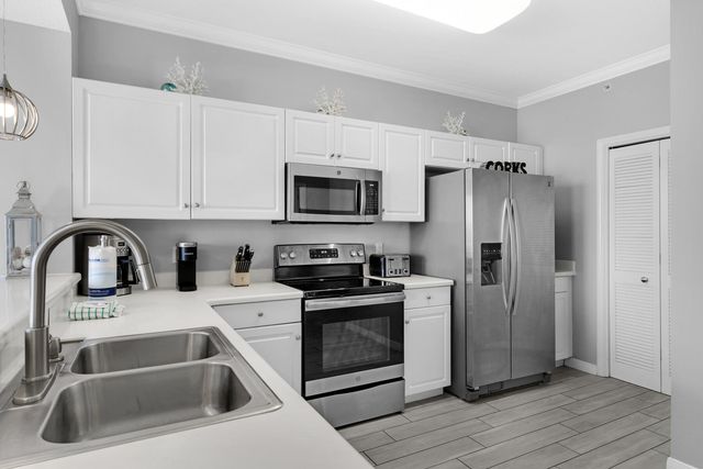 1515 Miracle Strip Parkway, UNIT 610, Fort Walton Beach, FL 32548