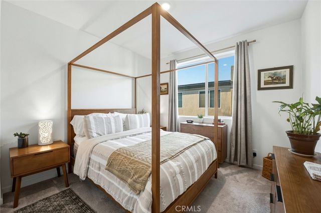 960 N Tangent Privado 303, Ontario, CA 91764