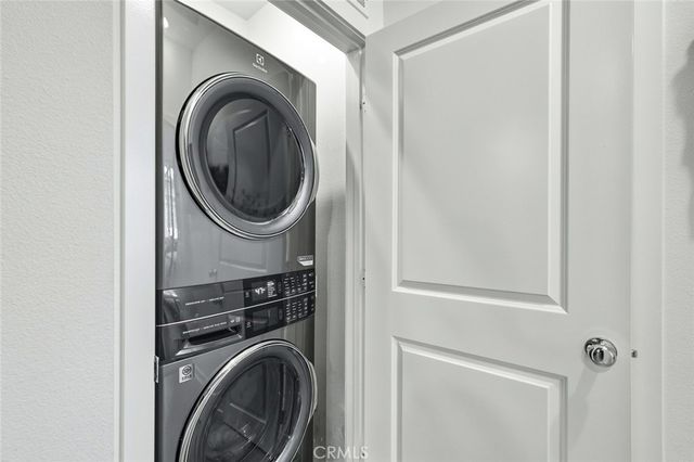 960 N Tangent Privado 303, Ontario, CA 91764