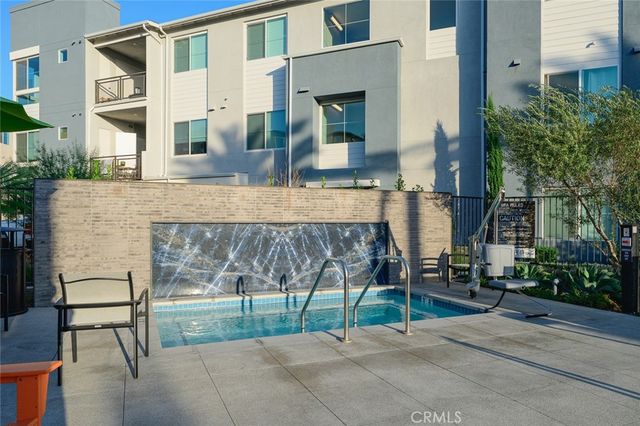 960 N Tangent Privado 303, Ontario, CA 91764