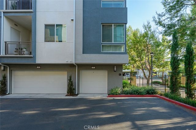 960 N Tangent Privado 303, Ontario, CA 91764