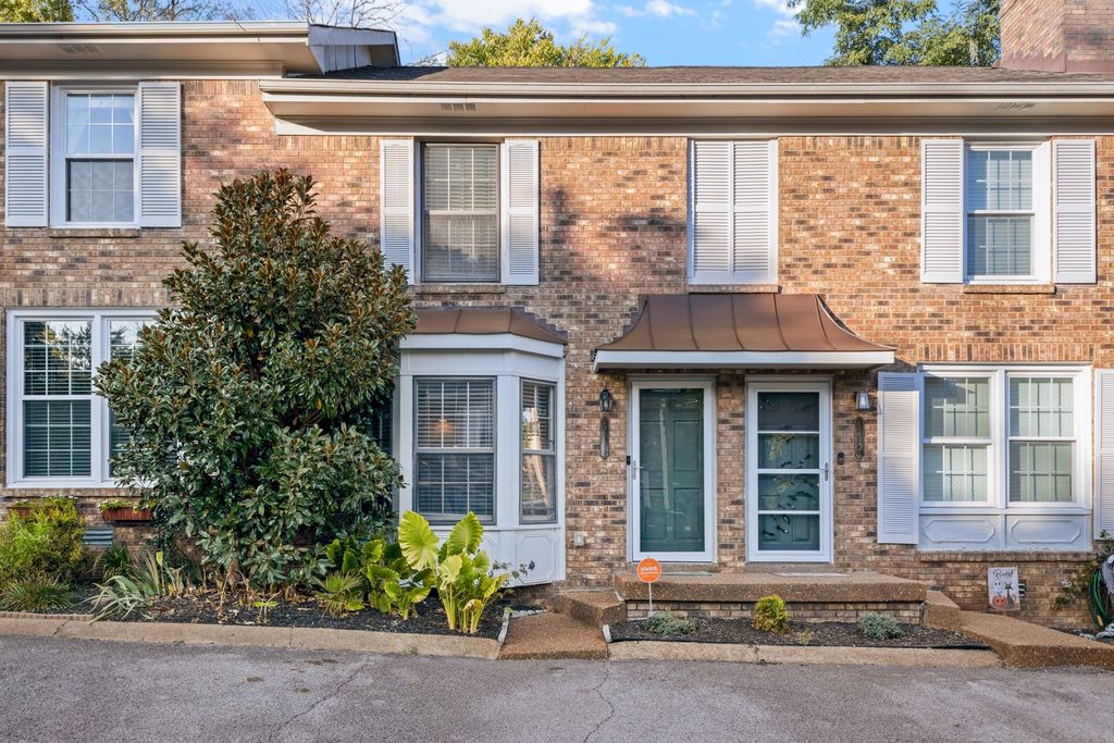 511 Hickory Villa Dr, Nashville, TN 37211