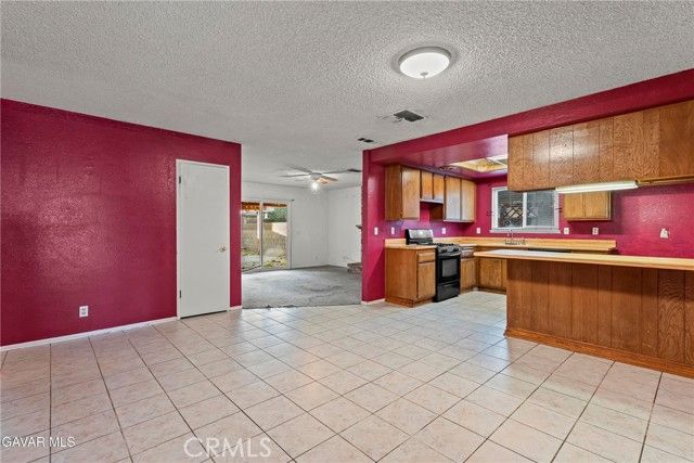 43637 Rembrandt, Lancaster, CA 93535