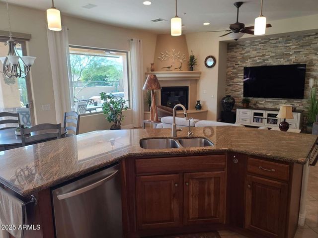 3337 W LINKS Drive, Phoenix, AZ 85086