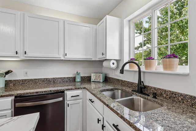 495 S 51st Street 29, West Des Moines, IA 50265
