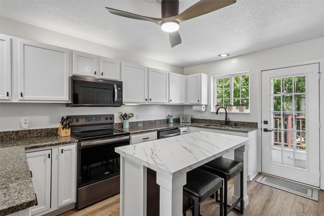495 S 51st Street 29, West Des Moines, IA 50265